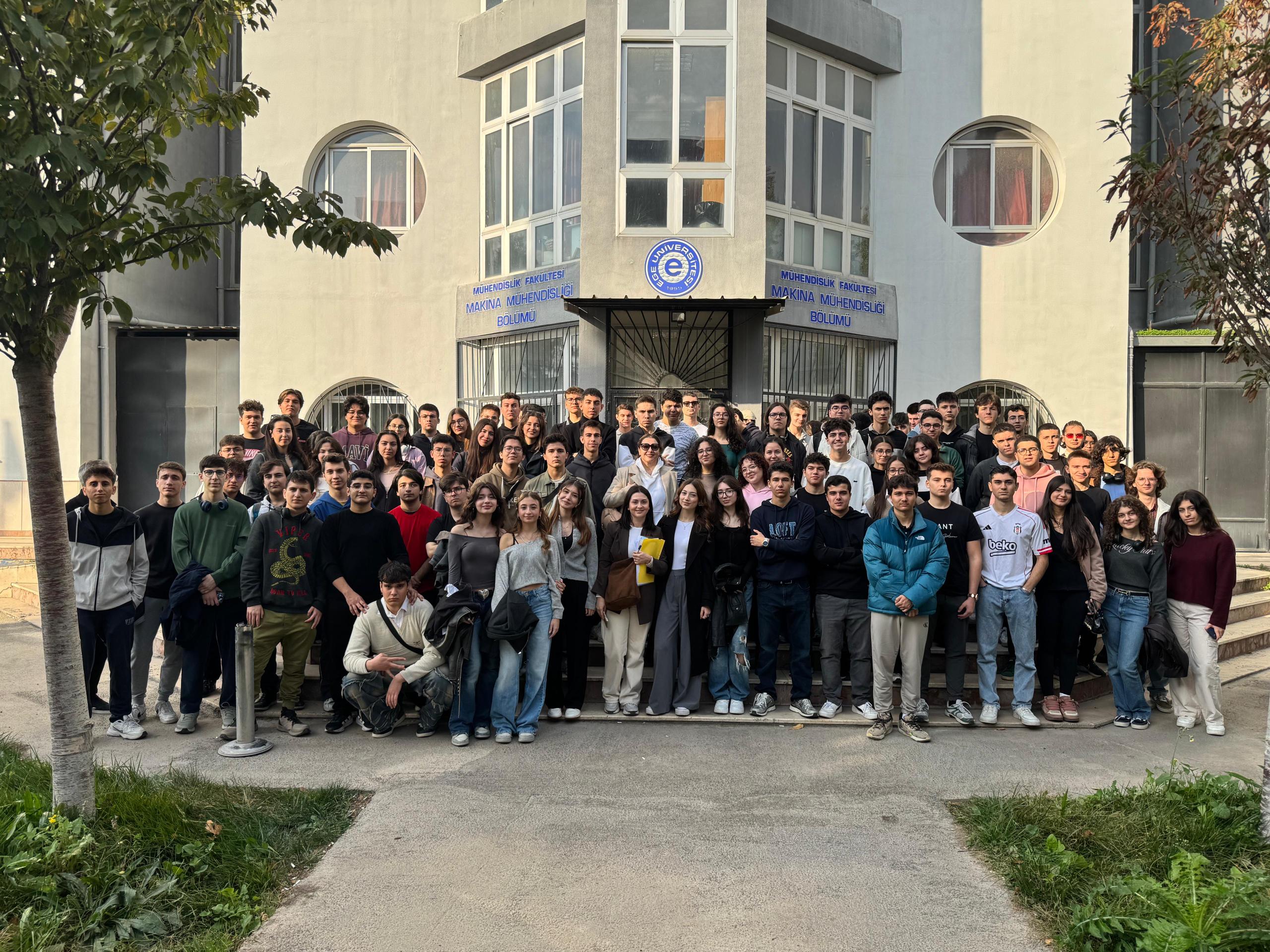 12. Sınıf Öğrencilerimizin Üniversite Gezileri Gerçekleştirildi